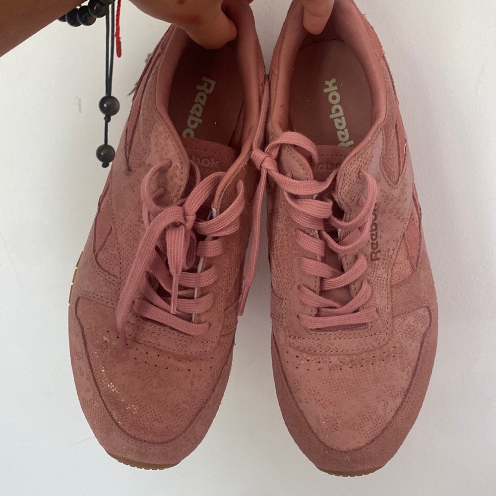 US size 9, pink Reebok shoes, barely worn. Bottom leather grip. Top is soft.